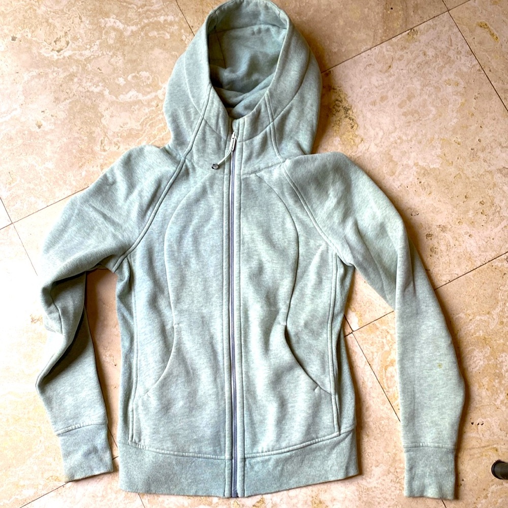 Lululemon zip scuba size 6